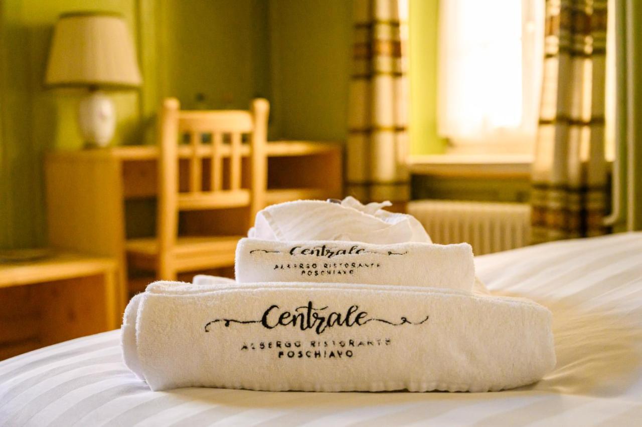 Hotel Centrale, Typically Swiss Поскиаво Екстериор снимка