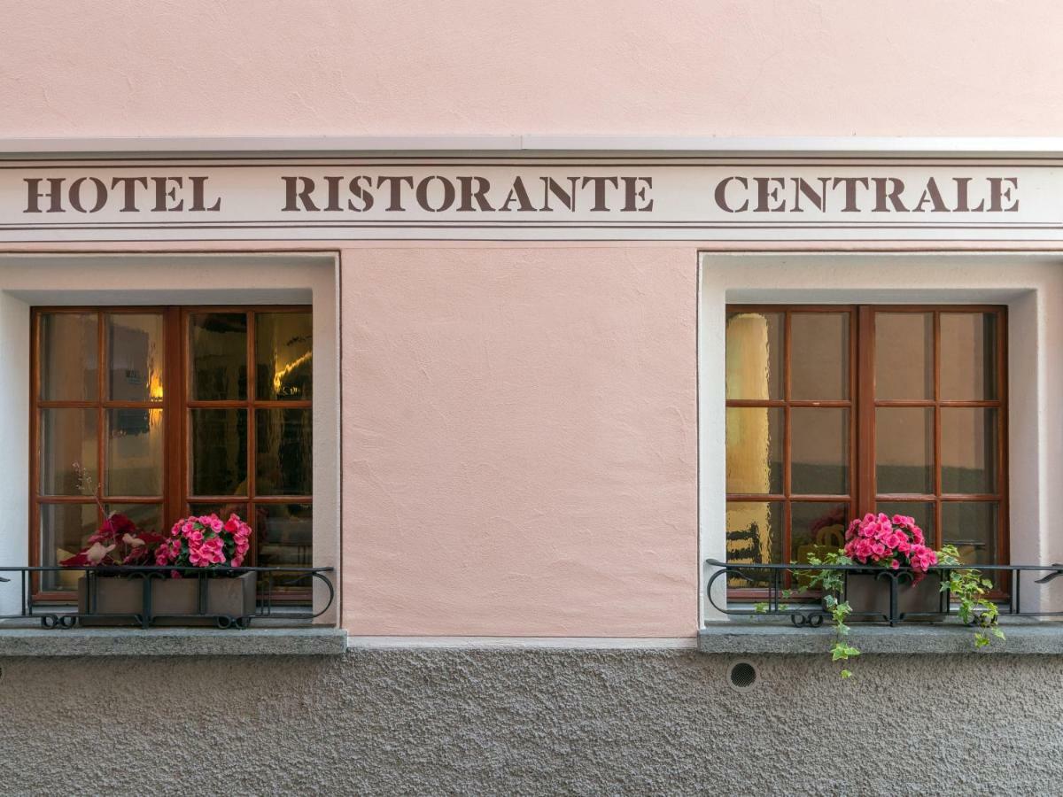 Hotel Centrale, Typically Swiss Поскиаво Екстериор снимка